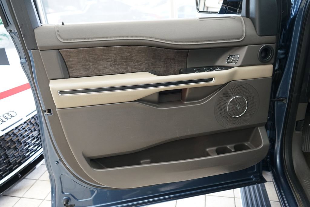 Used 2019 Ford Expedition Limited w/ Equipment Group 301A image 26