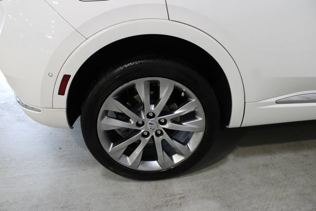 Used 2022 Buick Envision Avenir w/ Technology Package II FWD image 40