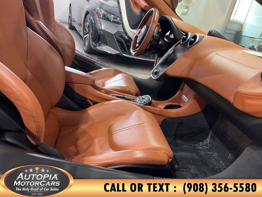 Used 2017 McLaren 570S RWD image 11