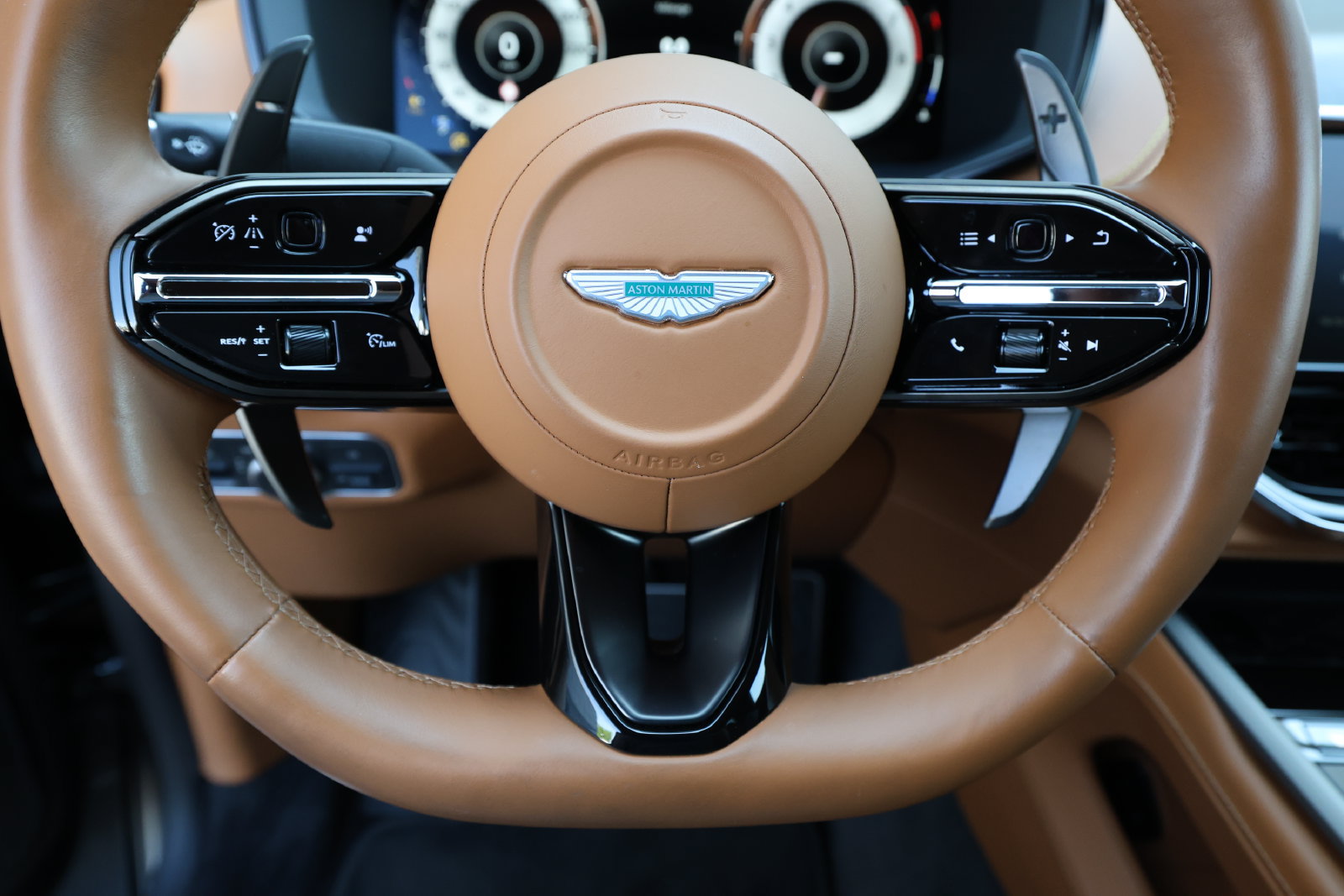 Used 2025 Aston Martin DBX 707 AWD/4WD image 29