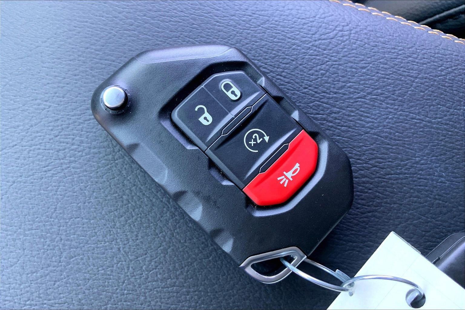 Certified 2025 Jeep Wrangler Sahara w/ Safety Group AWD/4WD image 13