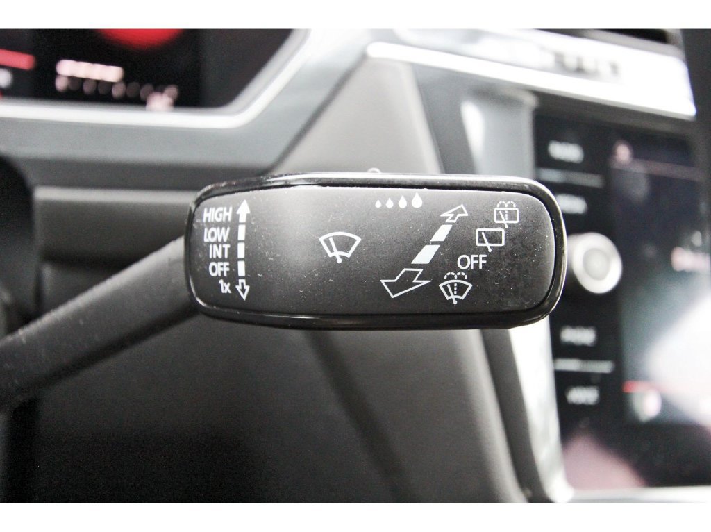 Used 2022 Volkswagen Tiguan SE R-Line FWD image 21