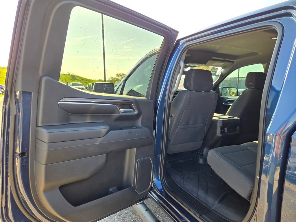 Used 2023 Chevrolet Silverado 1500 RST w/ Protection Package AWD/4WD image 26