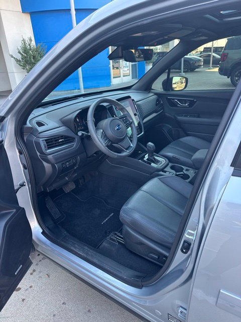 Used 2025 Subaru Forester Limited AWD/4WD image 5