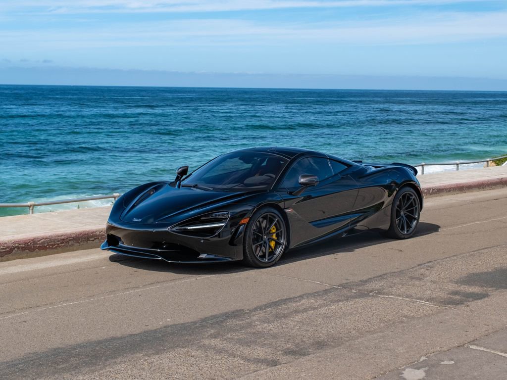 Used 2024 McLaren 750S image 1