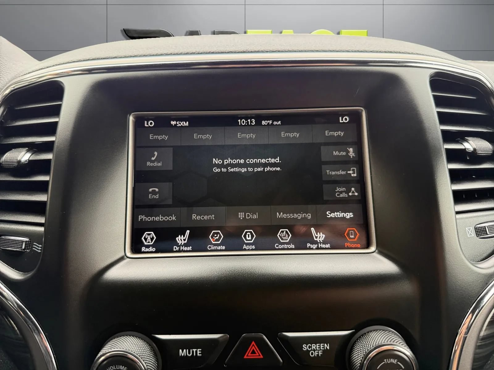 Used 2019 Jeep Grand Cherokee Laredo AWD/4WD image 37