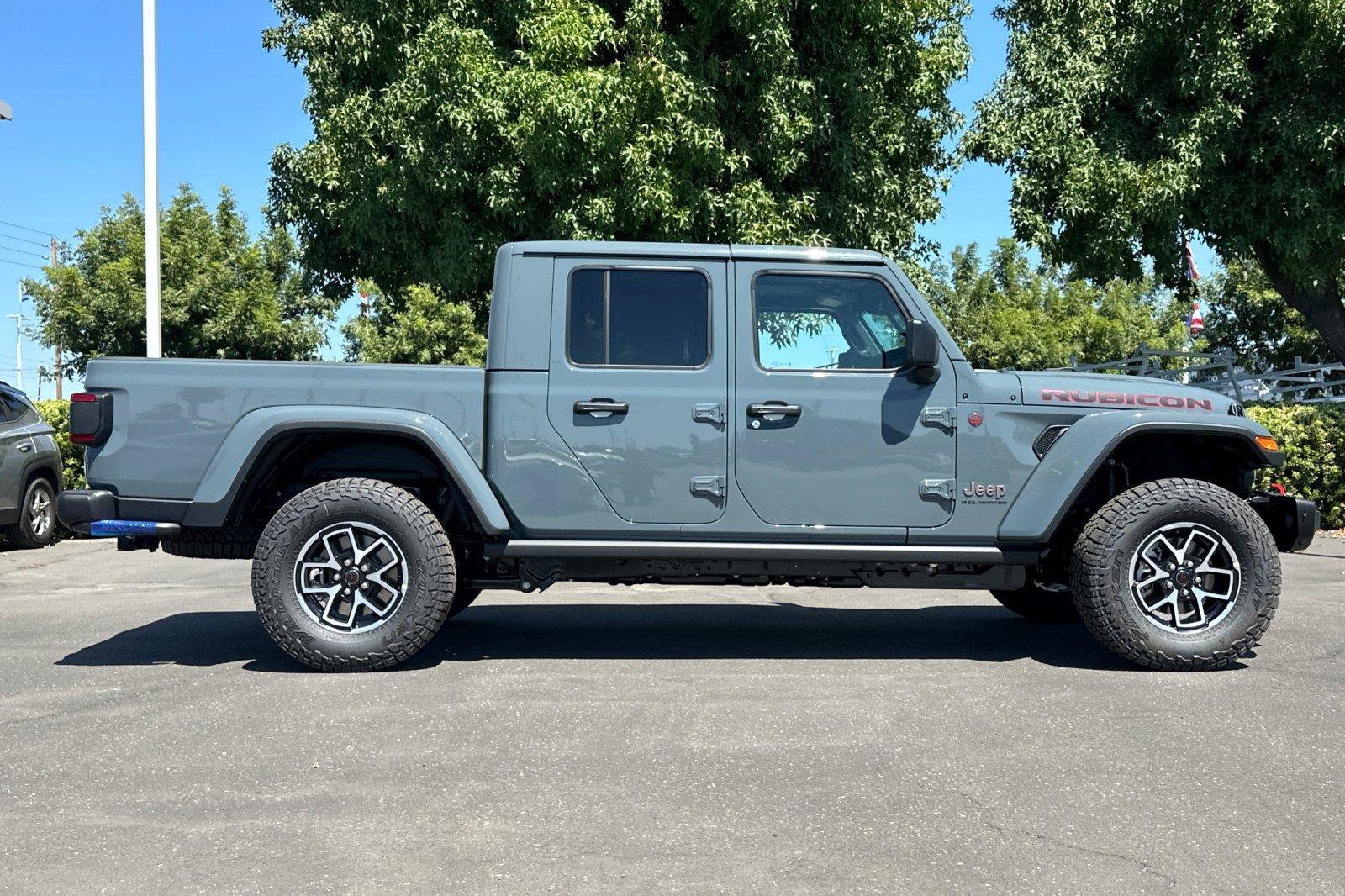 New 2026 Jeep Gladiator Rubicon AWD/4WD image 2