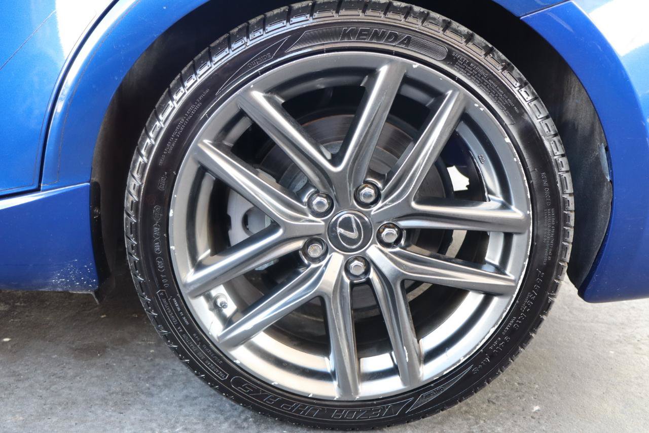 Used 2018 Lexus IS 300 F Sport w/ F Sport Package RWD image 34