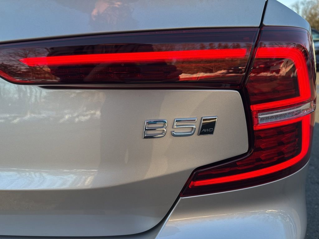 Used 2024 Volvo S60 B5 Plus w/ Climate Package image 10