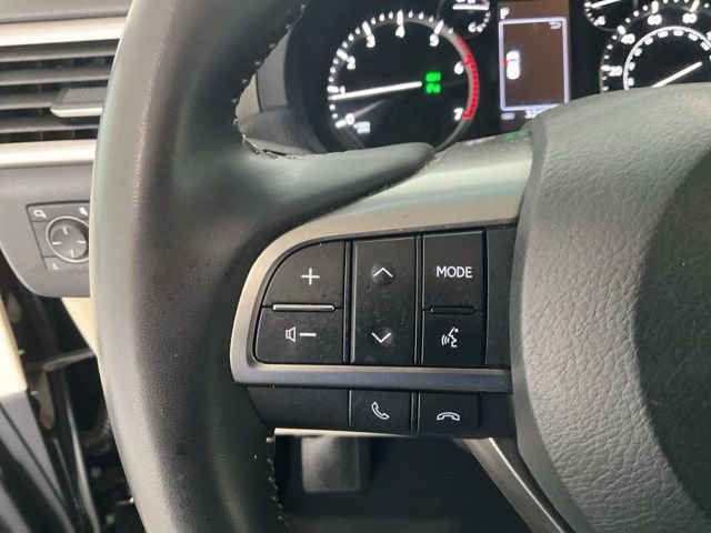 Used 2023 Lexus GX 460 Premium w/ Premium Package image 11