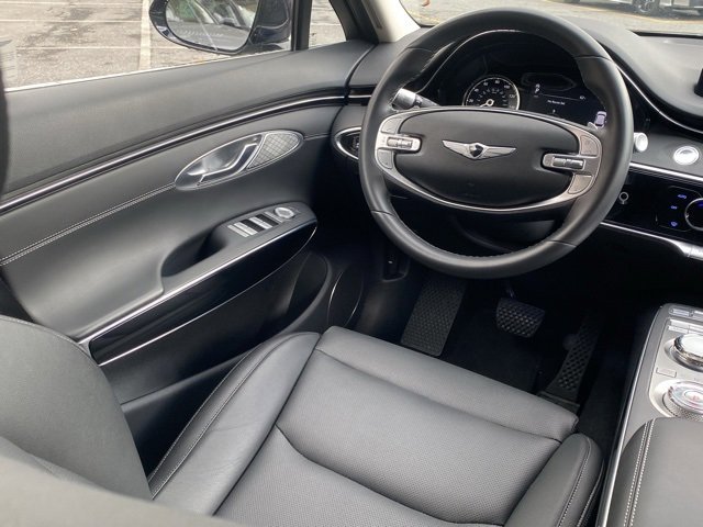 Used 2025 Genesis GV70 2.5T image 33