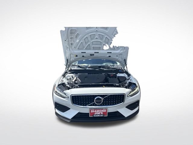 Used 2024 Volvo V60 B5 Cross Country Plus AWD/4WD image 22