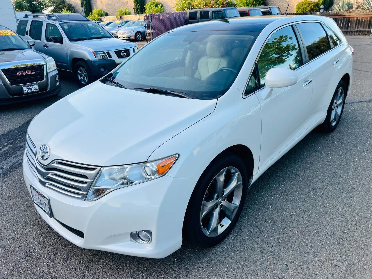 Used 2011 Toyota Venza AWD w/ Premium Pkg #2 image 1