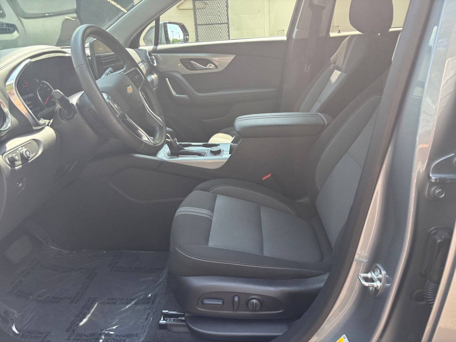 Used 2025 Chevrolet Blazer LT FWD image 22