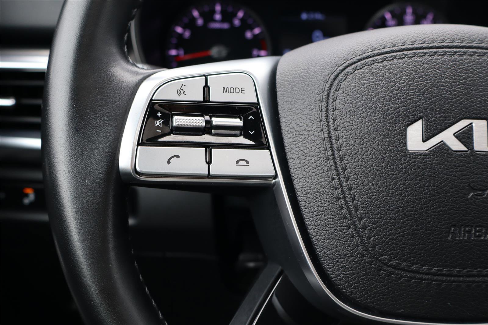 Used 2022 Kia Telluride S image 16