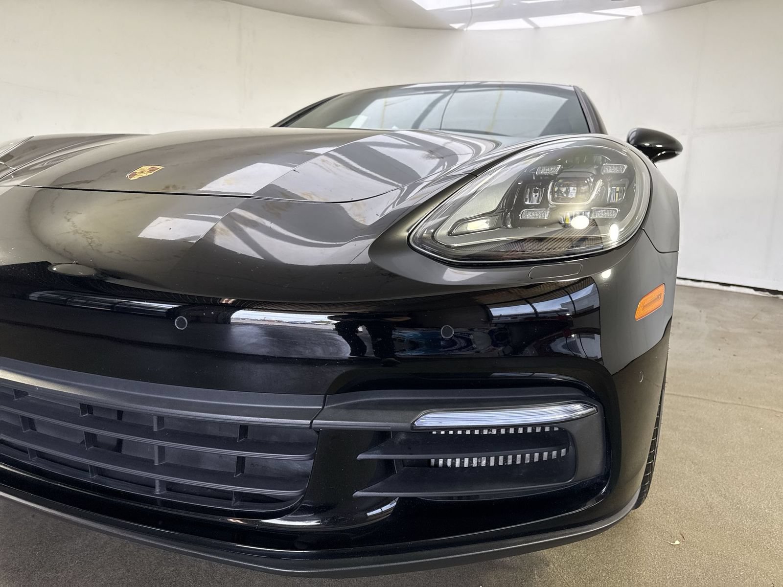 Used 2018 Porsche Panamera 4S AWD/4WD image 27