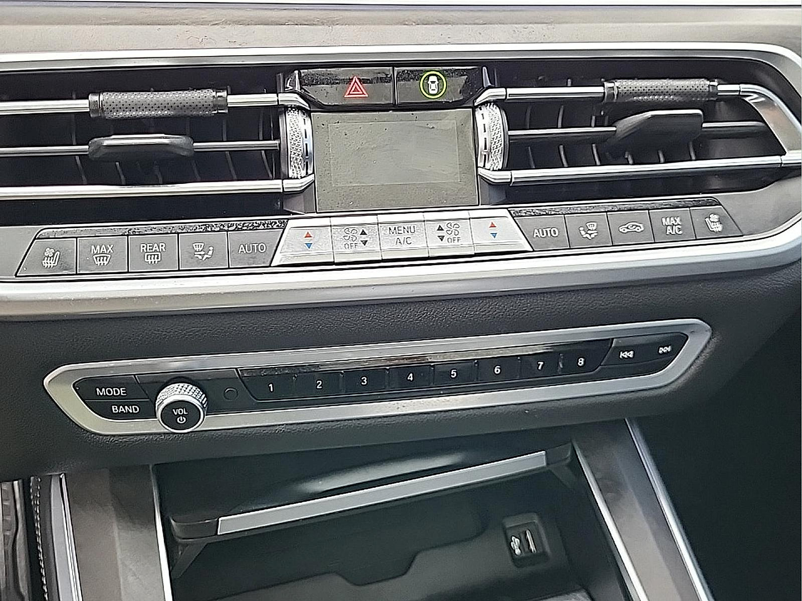 Used 2019 BMW X5 xDrive50i w/ M Sport Package AWD/4WD image 25