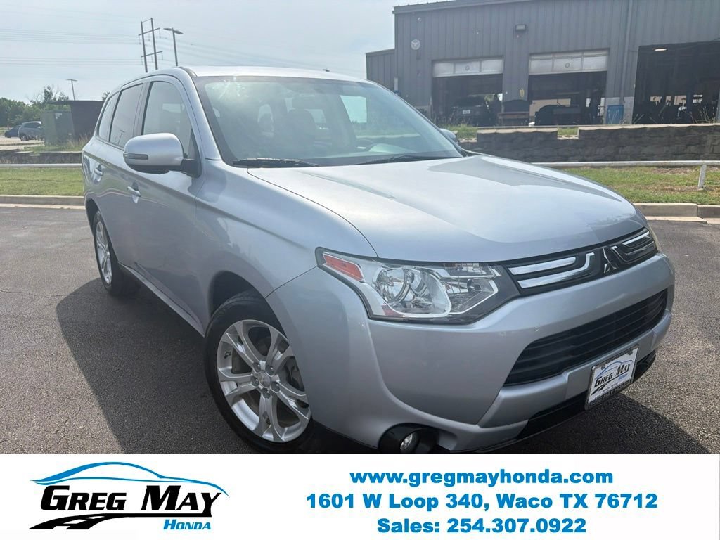 Used 2014 Mitsubishi Outlander SE FWD image 1