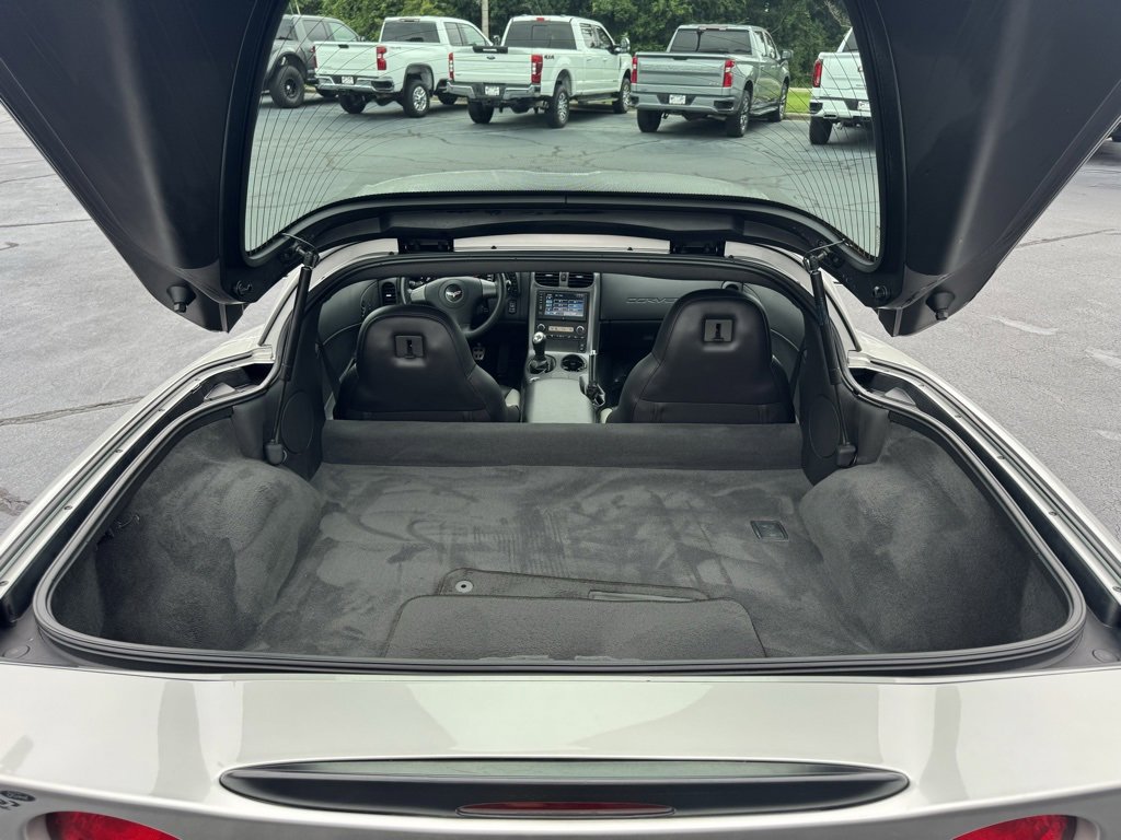 Used 2006 Chevrolet Corvette Z06 w/ Preferred Equipment Group image 32