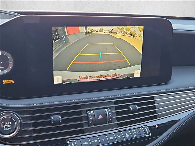 Used 2023 Lexus LS 500 w/ Accessory Package (Z1) RWD image 18
