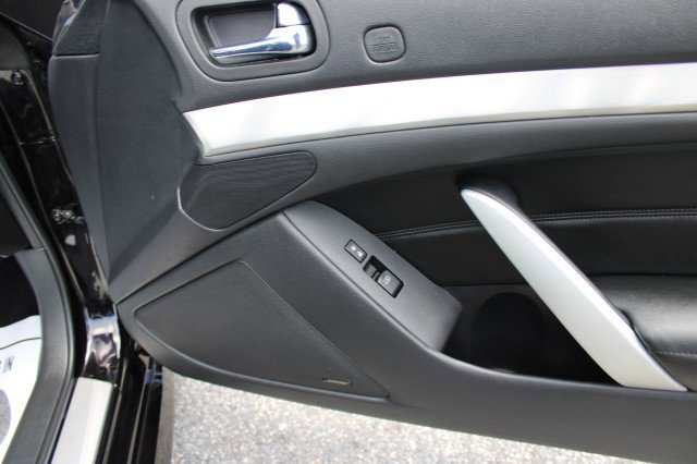 Used 2014 INFINITI Q60 Convertible w/ Premium Package RWD image 24