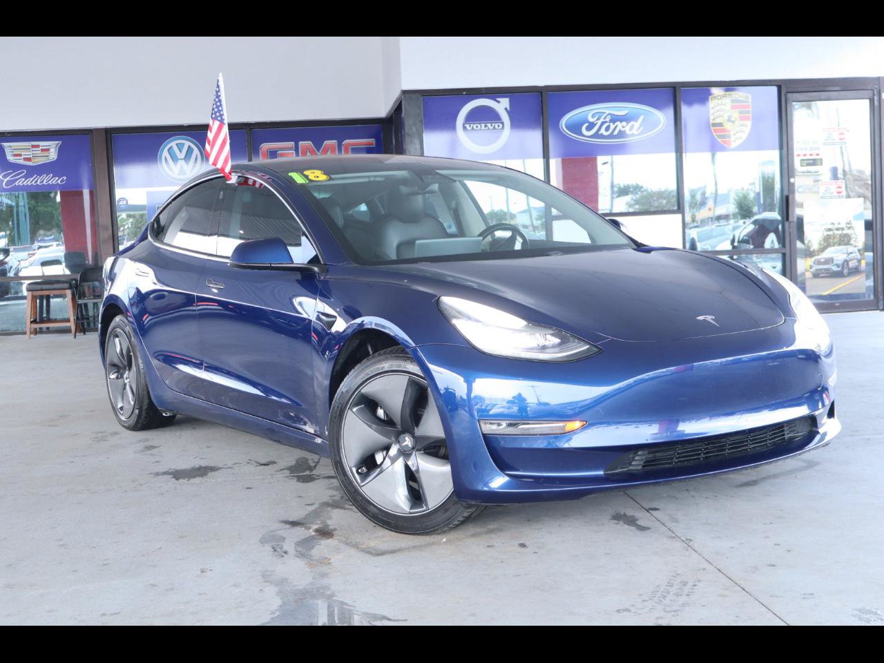 Used 2018 Tesla Model 3 Mid Range RWD image 1