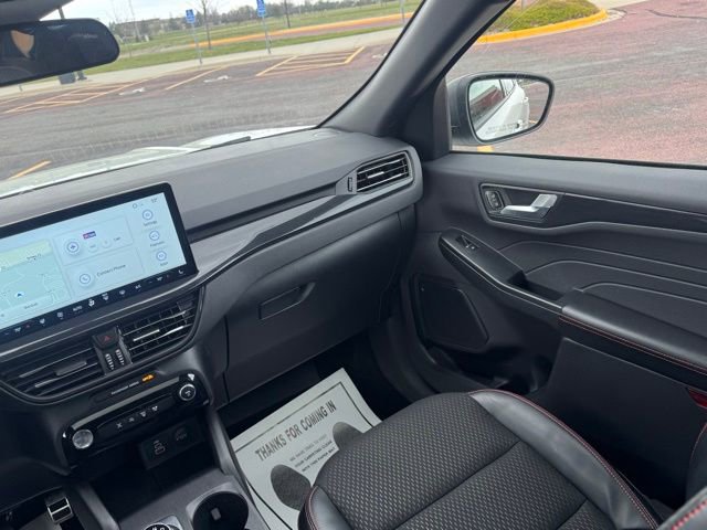 Used 2024 Ford Escape ST-Line w/ Tech Pack #1 AWD/4WD image 15