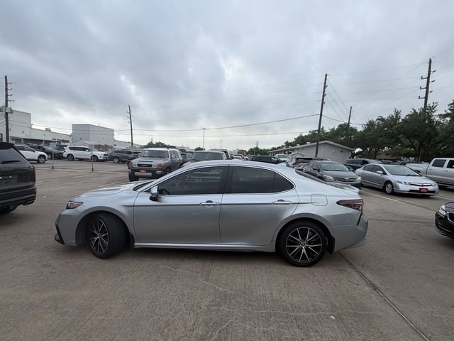Used 2023 Toyota Camry SE w/ Convenience Package image 8