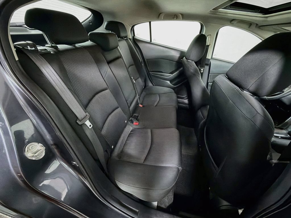 Used 2016 MAZDA MAZDA3 i Touring w/ Popular Equipment Package FWD image 27