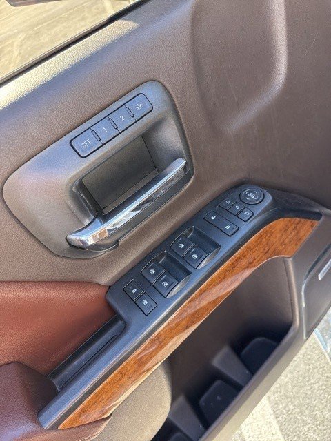 Used 2017 Chevrolet Silverado 1500 High Country image 10