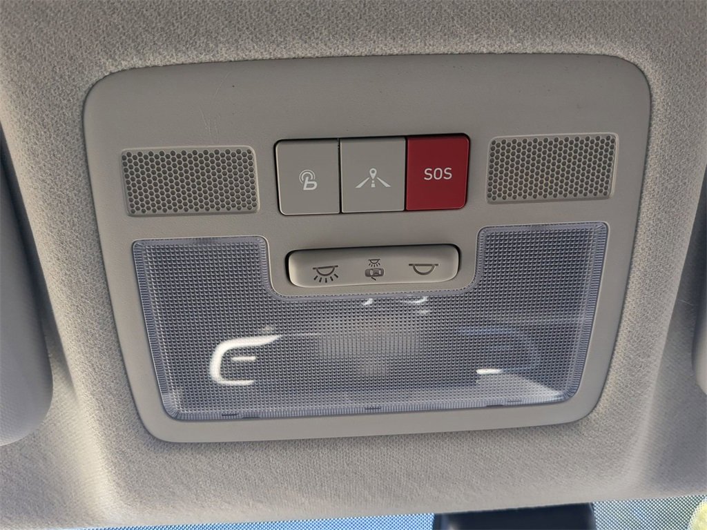 New 2025 Hyundai Venue Limited image 22