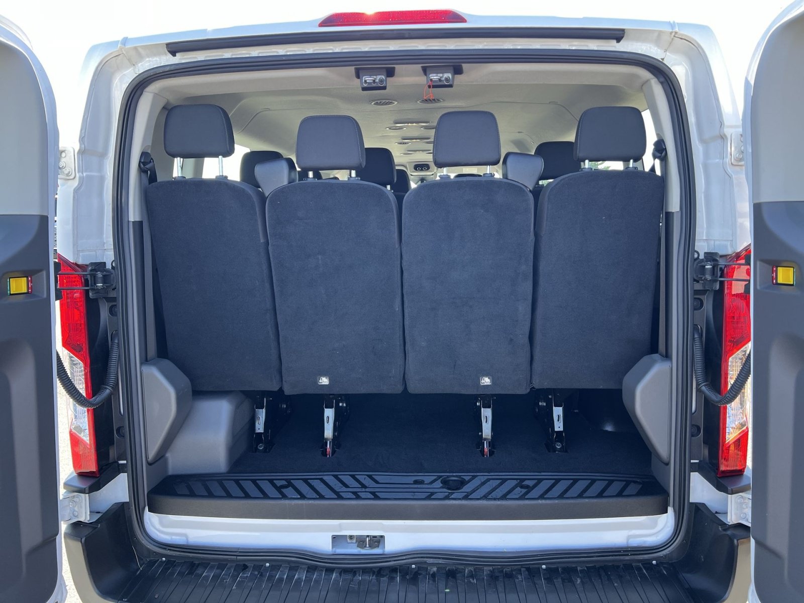Used 2023 Ford Transit 350 XLT RWD image 25