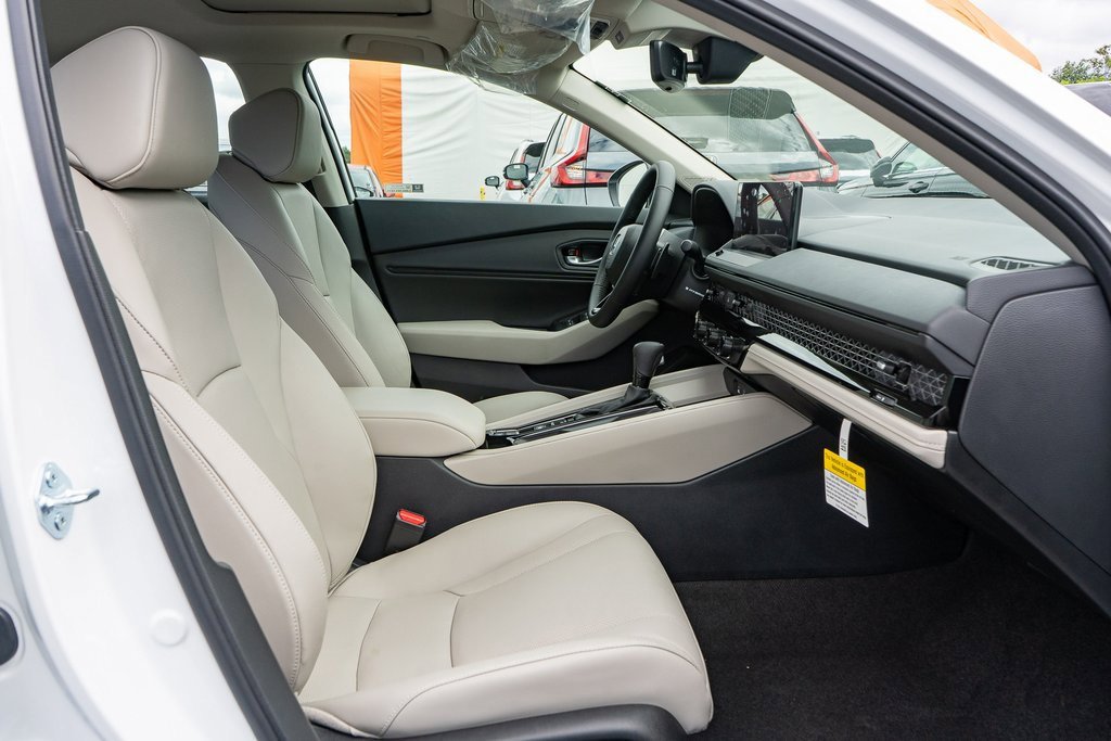 New 2025 Honda Accord EX-L image 14