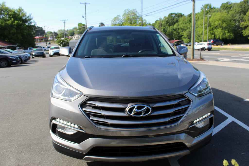 Used 2017 Hyundai Santa Fe Sport w/ 2.4L Value Package 06 FWD image 2