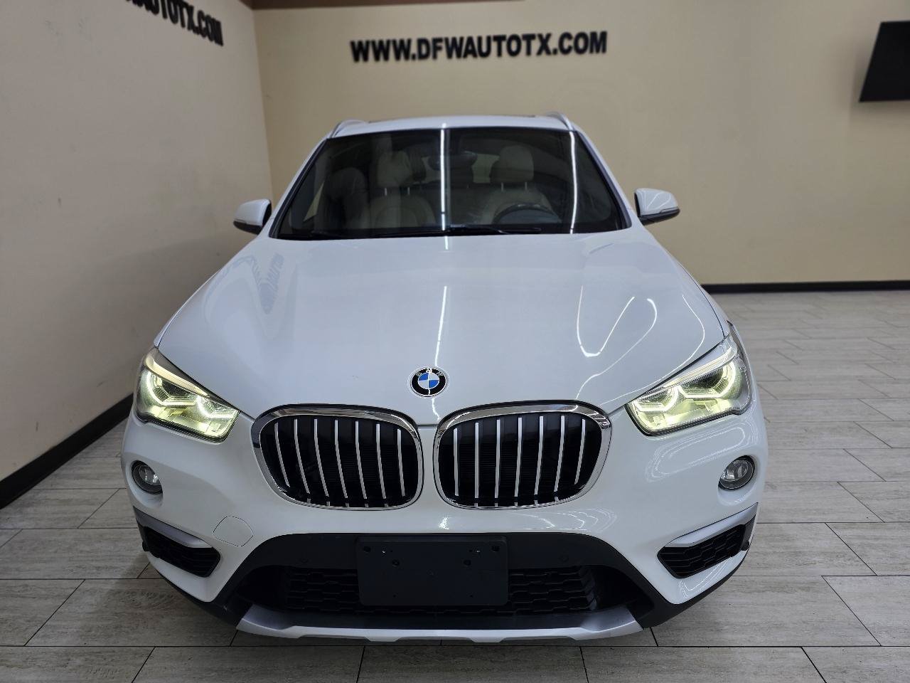 Used 2017 BMW X1 xDrive28i AWD/4WD image 3