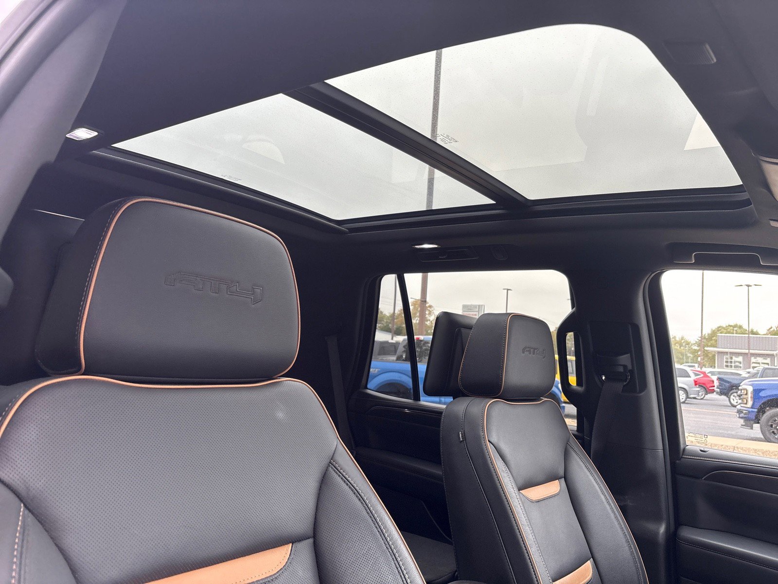 Used 2023 GMC Yukon AT4 w/ LPO, Floor Liner Package image 9