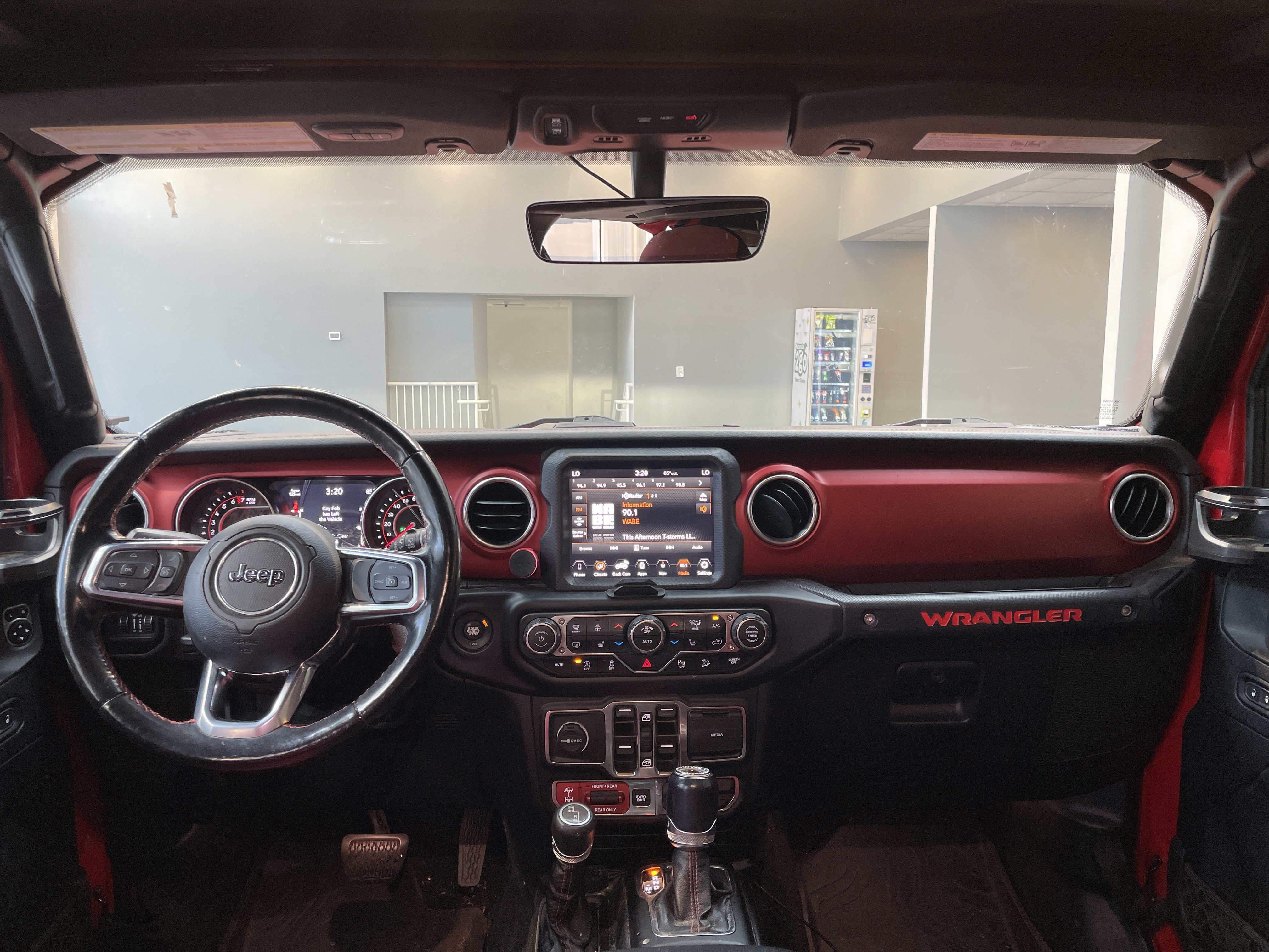Used 2020 Jeep Wrangler Unlimited Rubicon AWD/4WD image 29
