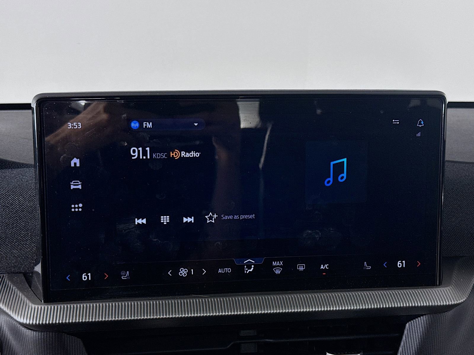 Used 2025 Ford Explorer ST-Line w/ Premium Package image 15