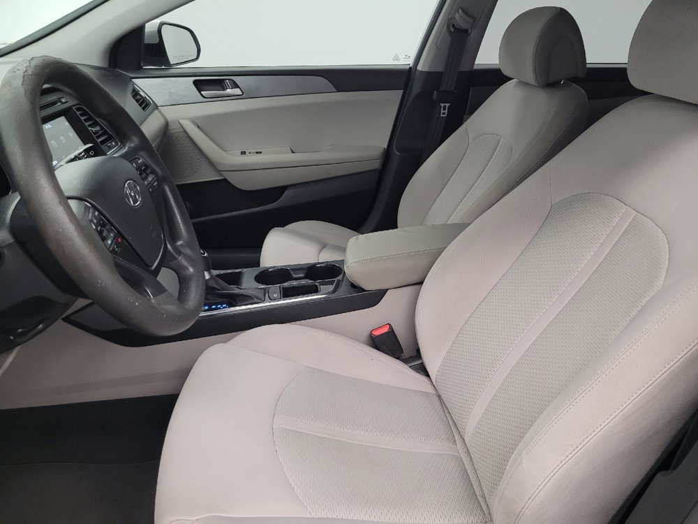 Used 2017 Hyundai Sonata SE FWD image 17