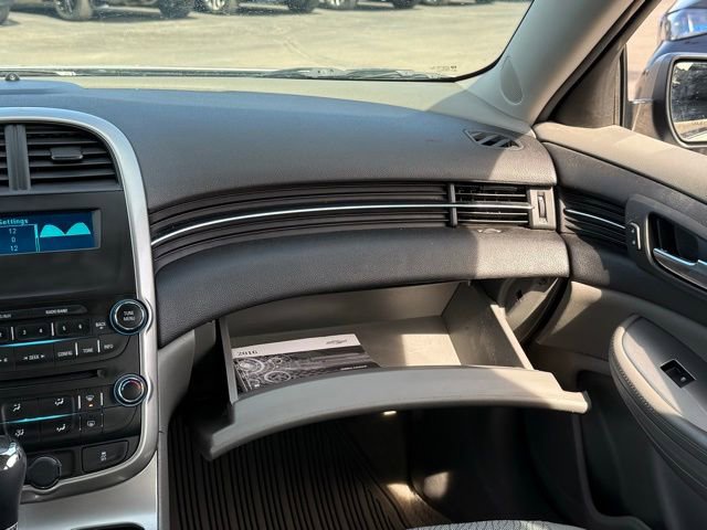 Used 2016 Chevrolet Malibu LS image 28