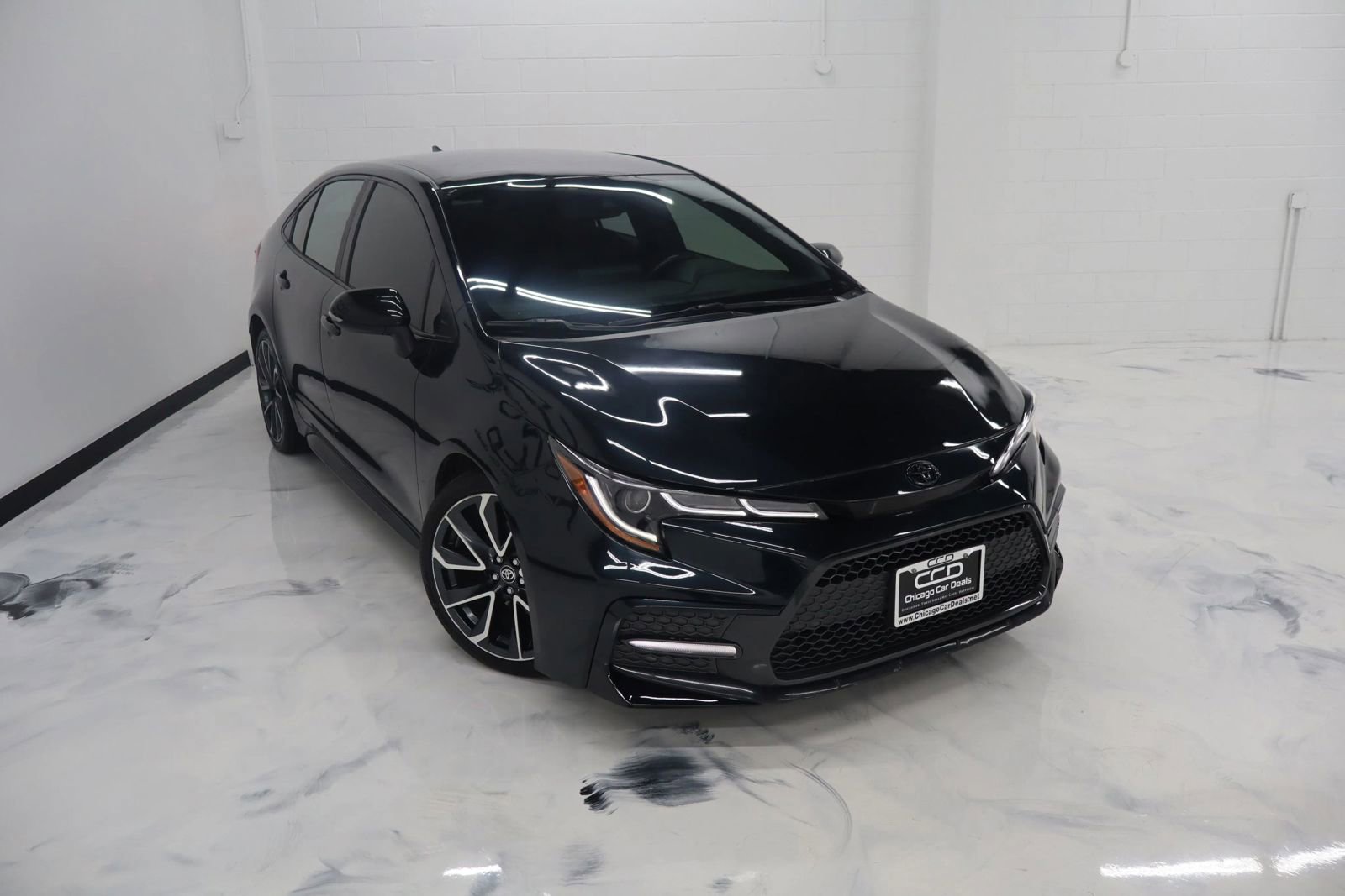 Used 2022 Toyota Corolla SE image 2