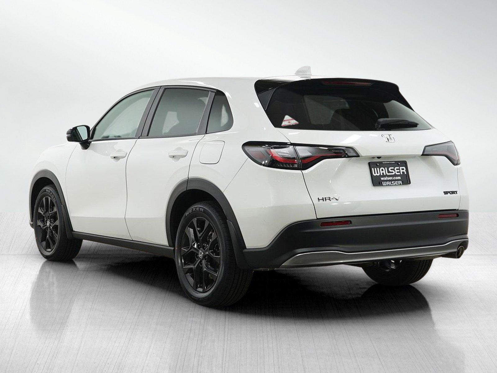 Used 2023 Honda HR-V Sport image 3