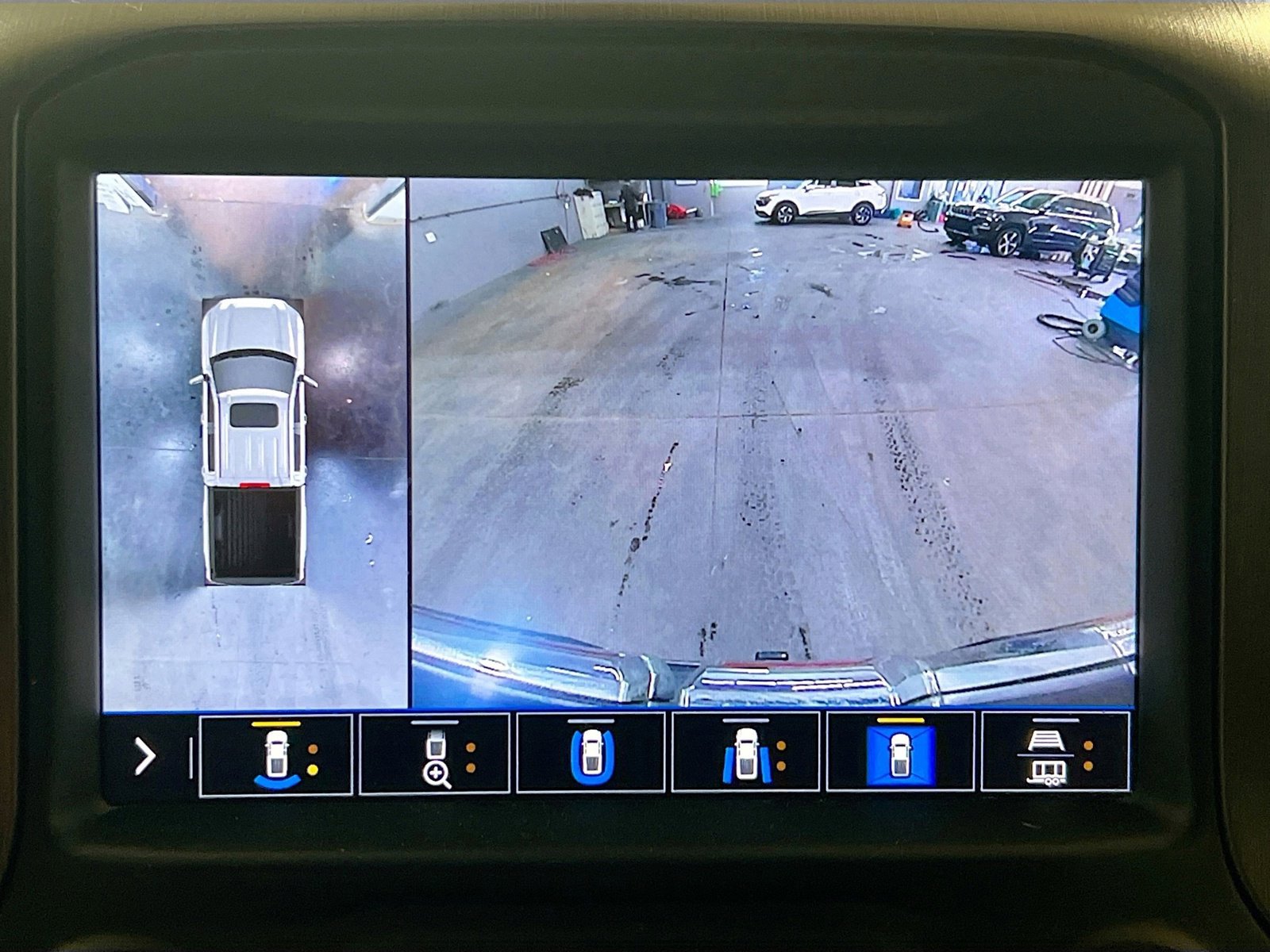 Used 2020 GMC Sierra 1500 AT4 w/ AT4 Premium Package image 10