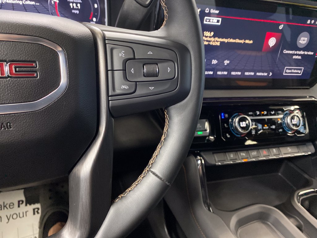 Used 2024 GMC Sierra 2500 AT4 w/ Technology Package AWD/4WD image 18