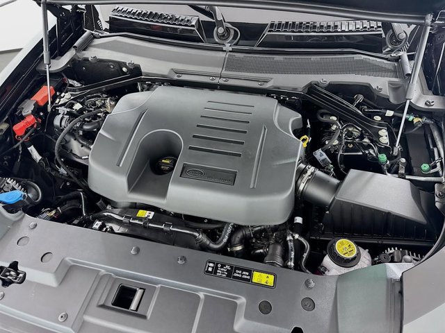 Used 2025 Land Rover Defender 110 S image 32
