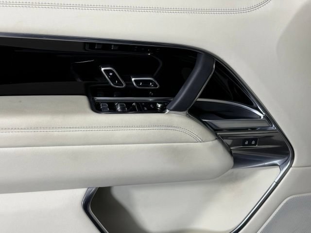 Used 2024 Land Rover Range Rover SE AWD/4WD image 15