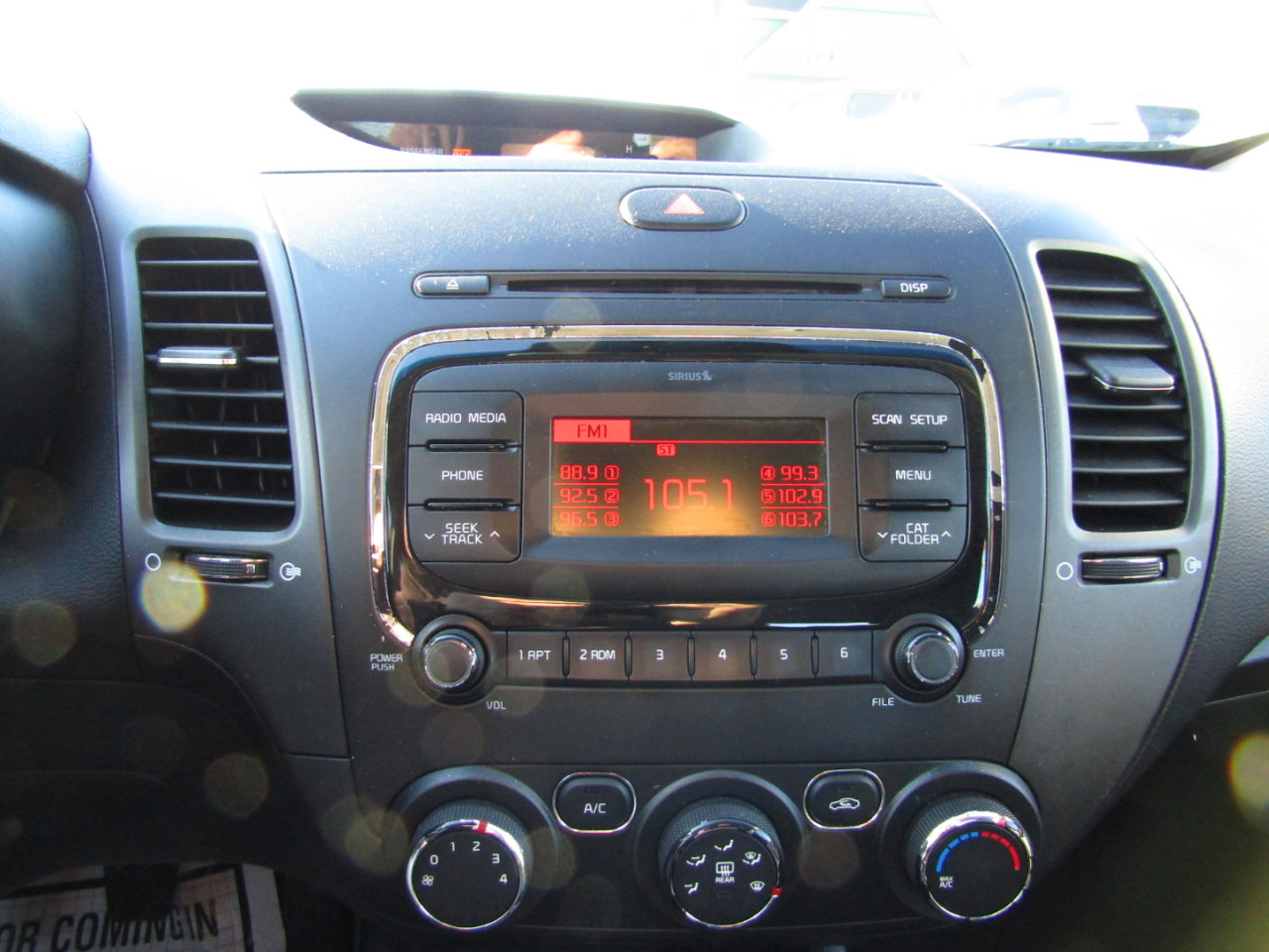 Used 2018 Kia Forte LX image 11