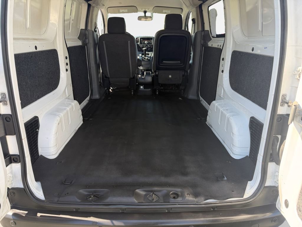 Used 2015 Chevrolet City Express LT image 25