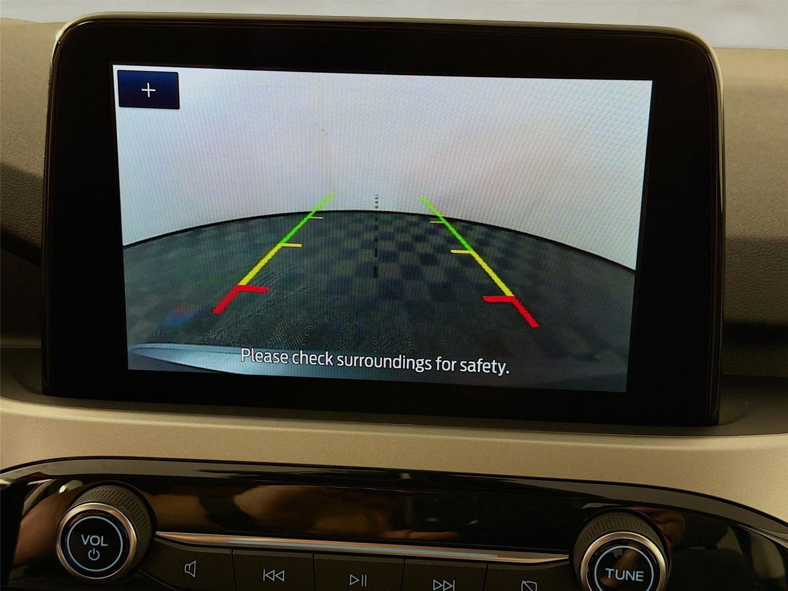 Used 2022 Ford Escape SE w/ Cold Weather Package image 15