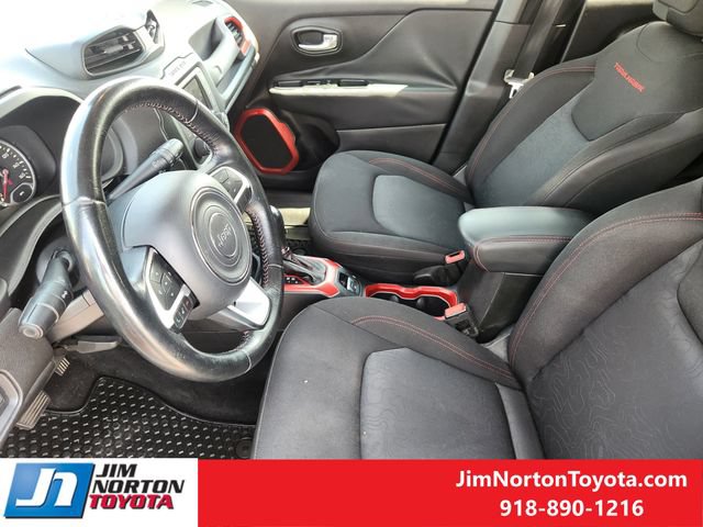 Used 2016 Jeep Renegade Trailhawk AWD/4WD image 15
